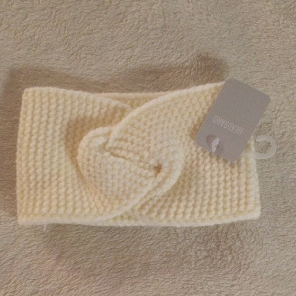 Cream Knit Headband